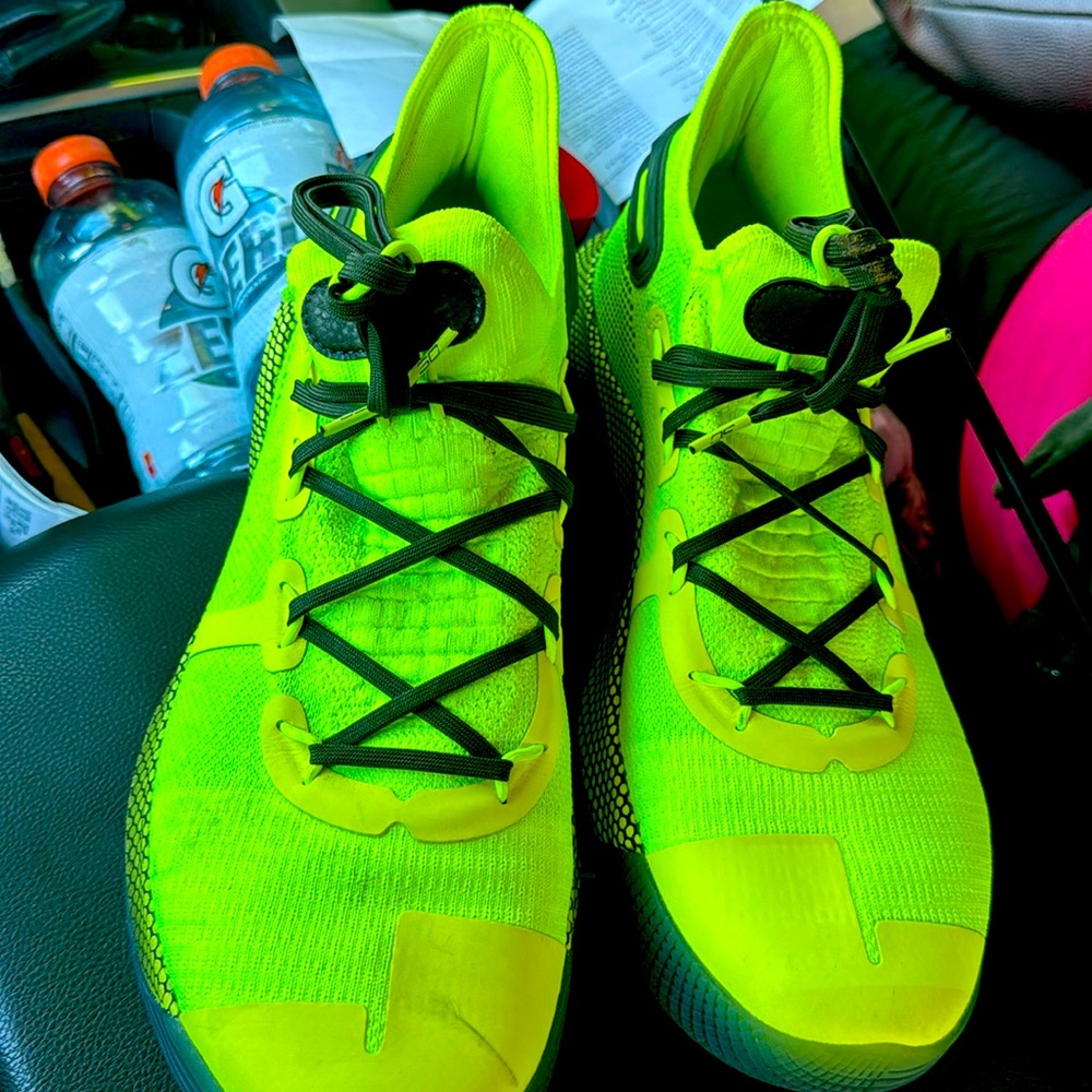 Under Armour SC athletic shoes